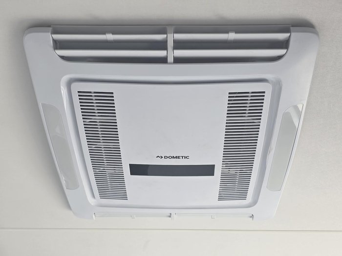 2023 JB Caravans Scorpion Sting Air 23'6 Rd Club