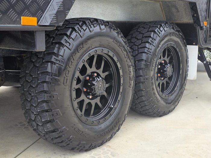 2023 JB Caravans Scorpion Sting Air 23'6 Rd Club