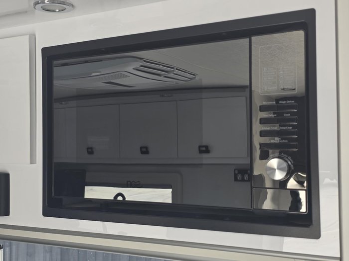 2023 JB Caravans Scorpion Sting Air 23'6 Rd Club