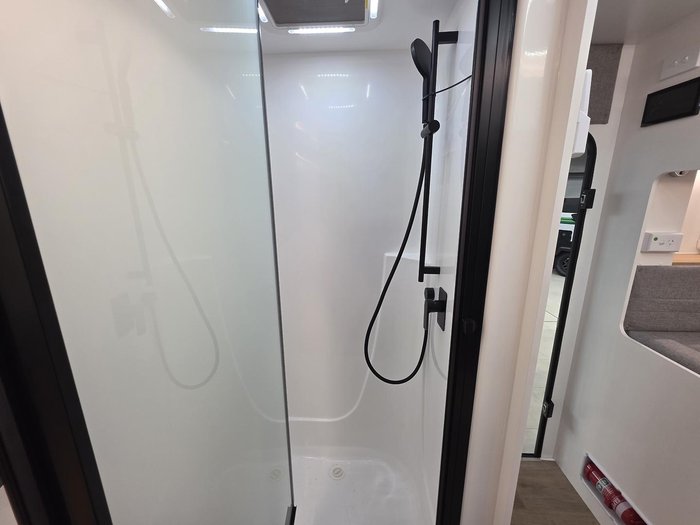 2025 Traveller Destination Track 20