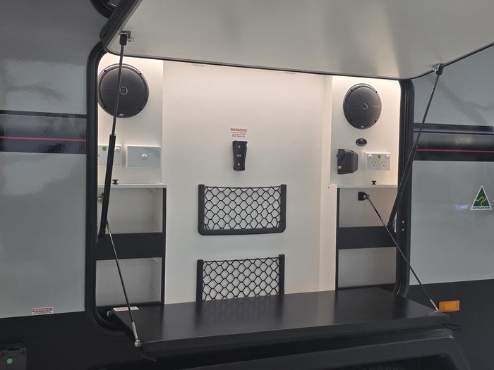 2025 Traveller Destination Track 20