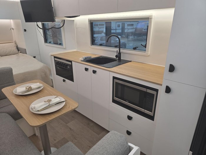 2025 Traveller Destination Track 20