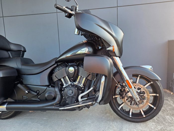 2020 INDIAN ROADMASTER GREY SMK/BLACK SMK BLACK