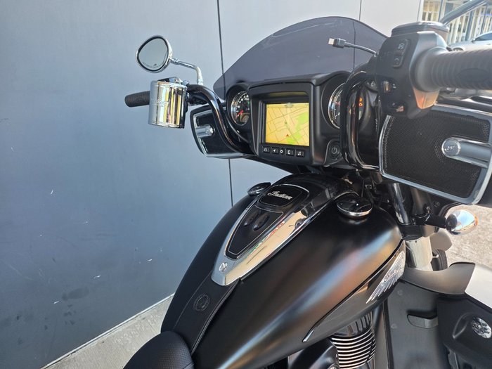 2020 INDIAN ROADMASTER GREY SMK/BLACK SMK BLACK