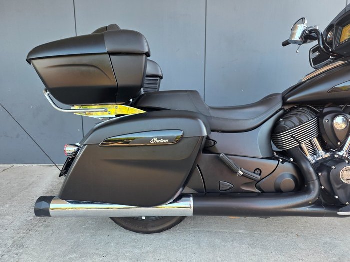 2020 INDIAN ROADMASTER GREY SMK/BLACK SMK BLACK
