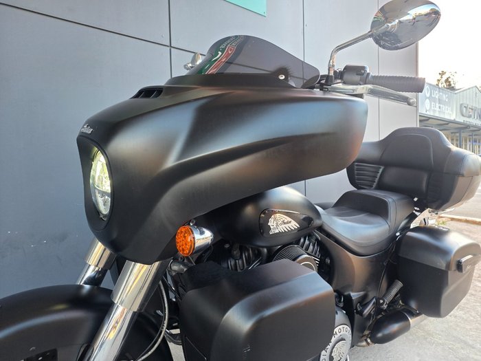 2020 INDIAN ROADMASTER GREY SMK/BLACK SMK BLACK