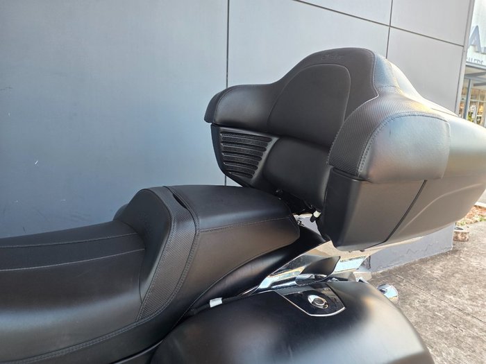 2020 INDIAN ROADMASTER GREY SMK/BLACK SMK BLACK