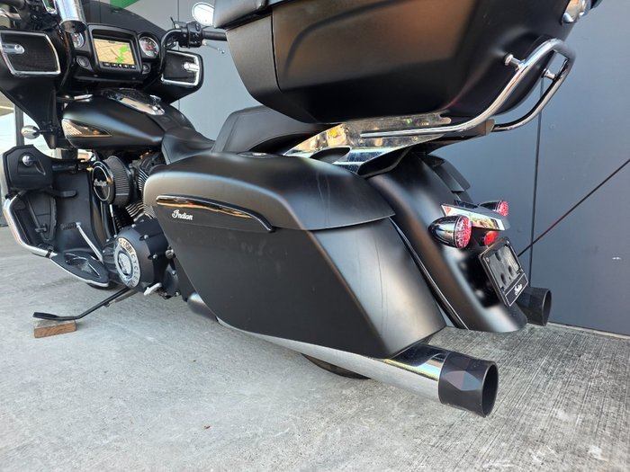 2020 INDIAN ROADMASTER GREY SMK/BLACK SMK BLACK