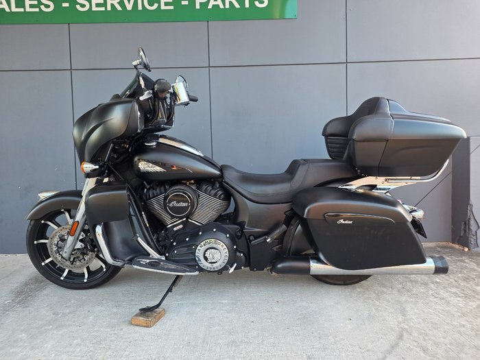 2020 INDIAN ROADMASTER GREY SMK/BLACK SMK BLACK