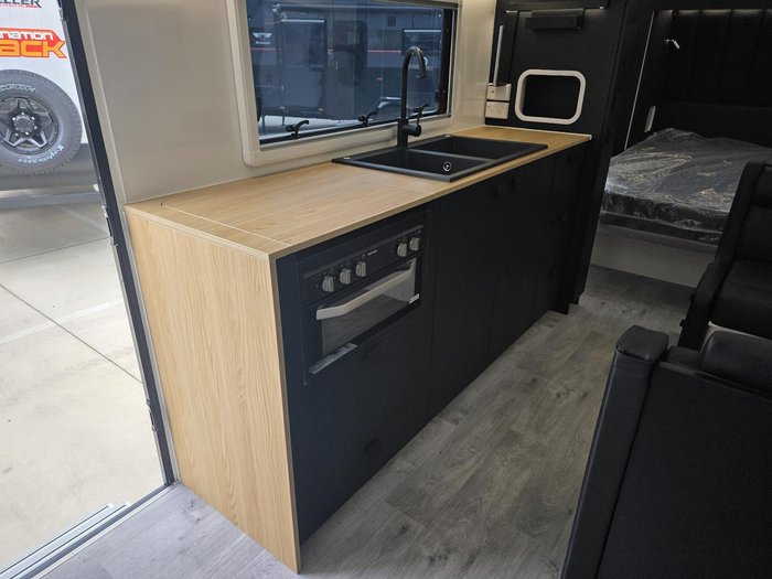 2025 New Age Caravans Oz Classic Oz20e