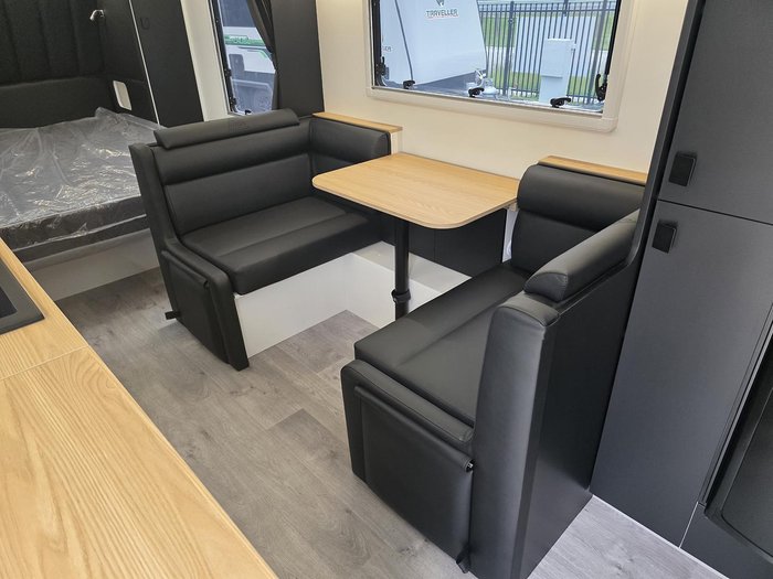 2025 New Age Caravans Oz Classic Oz20e