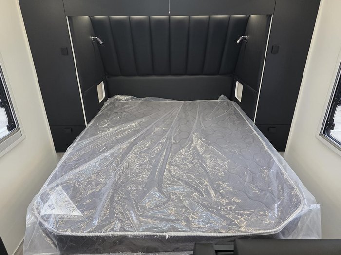 2025 New Age Caravans Oz Classic Oz20e