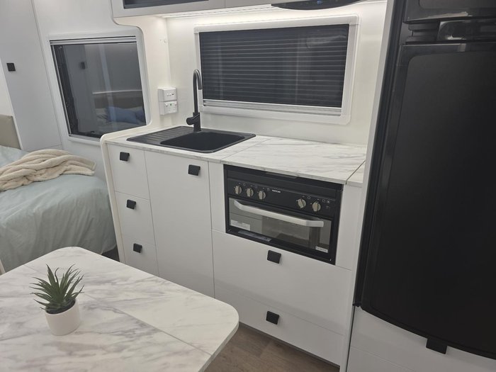 2025 New Age Caravans Manta Ray Mr16er Escape