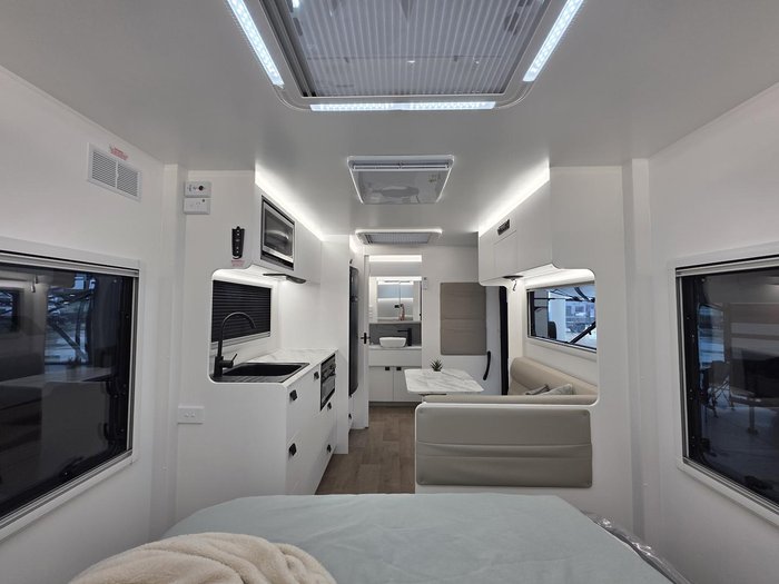 2025 New Age Caravans Manta Ray Mr16er Escape