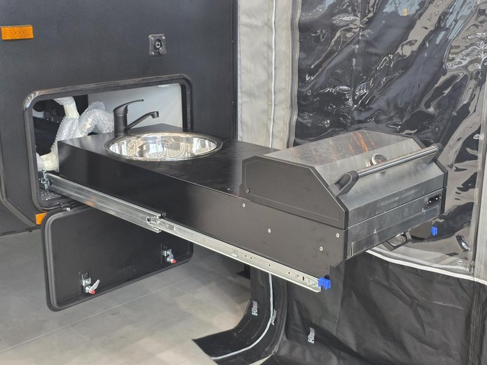 2025 JB Caravans Scorpion Sting Air 21'6 Rd Club