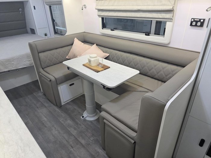 2025 JB Caravans Scorpion Sting Air 21'6 Rd Club