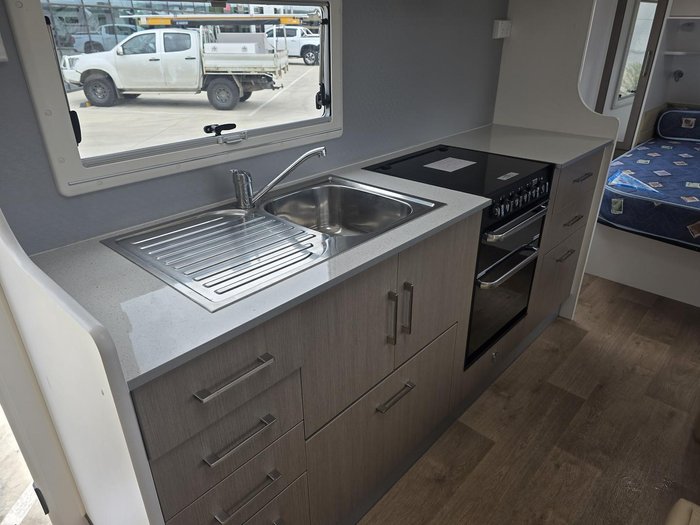 2016 New Age Caravans Oz Classic Oz22cl