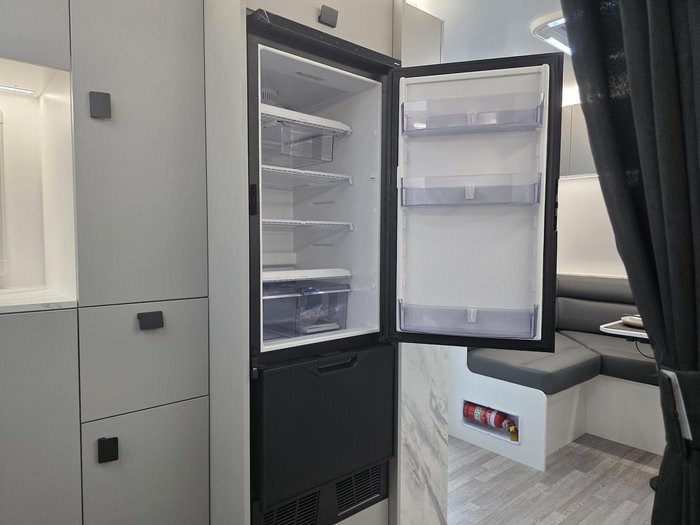 2025 New Age Caravans Big Red Br19