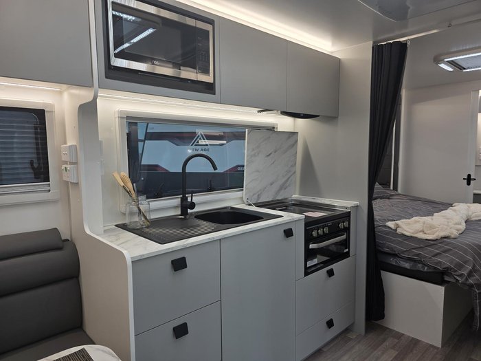 2025 New Age Caravans Big Red Br19