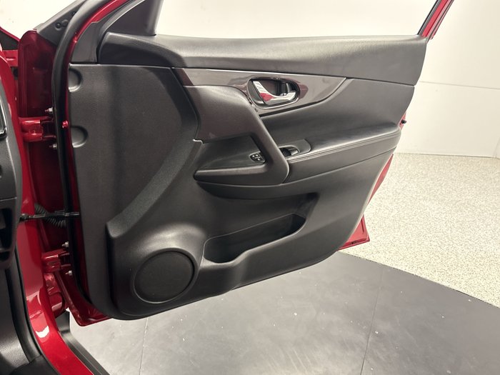 2018 Nissan X-TRAIL ST