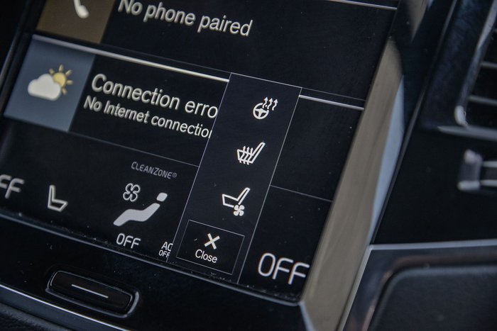 2020 Volvo XC90 T6 R-Design