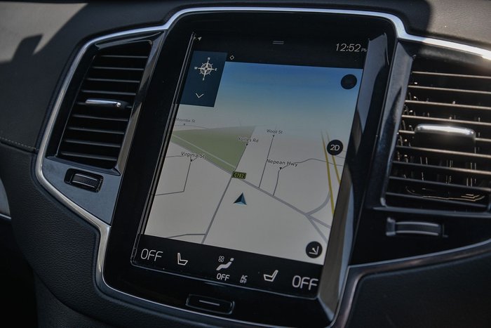 2020 Volvo XC90 T6 R-Design