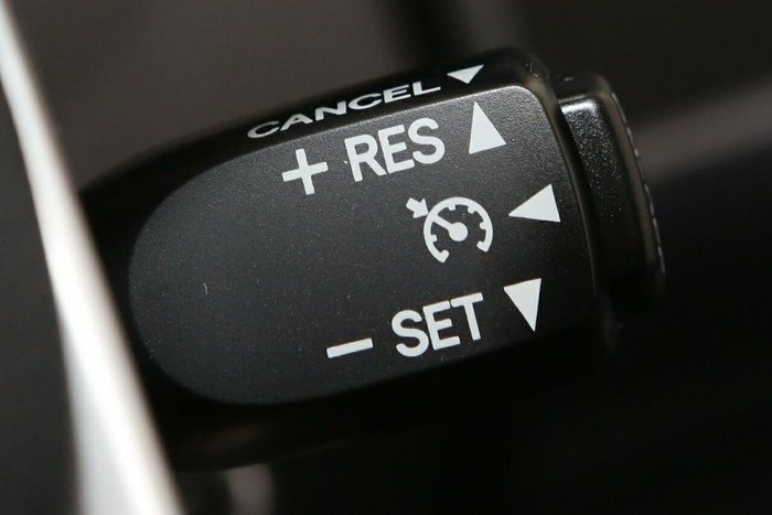 2025 Toyota Landcruiser GXL