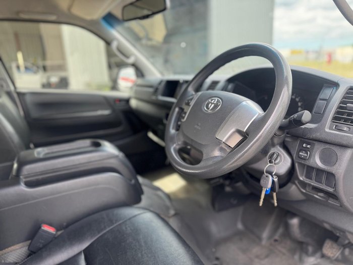 2018 Toyota Hiace Commuter