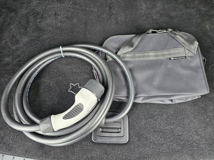 2023 Mazda CX-60 P50e Azami