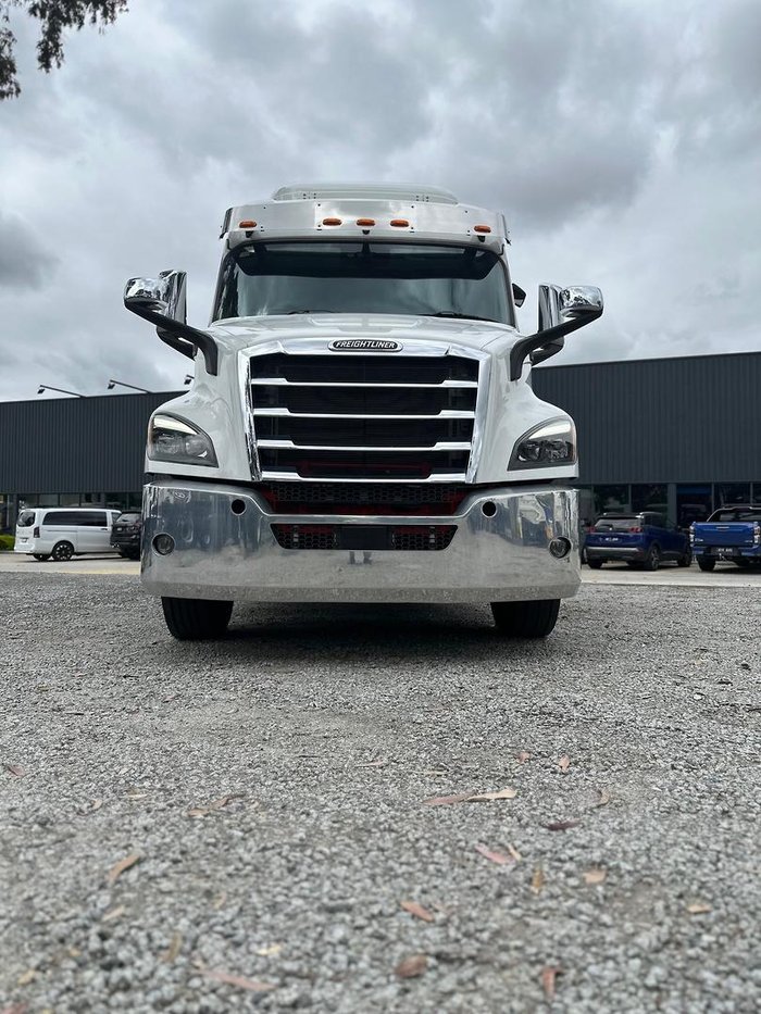 2023 Freightliner Cascadia 116 WHITE