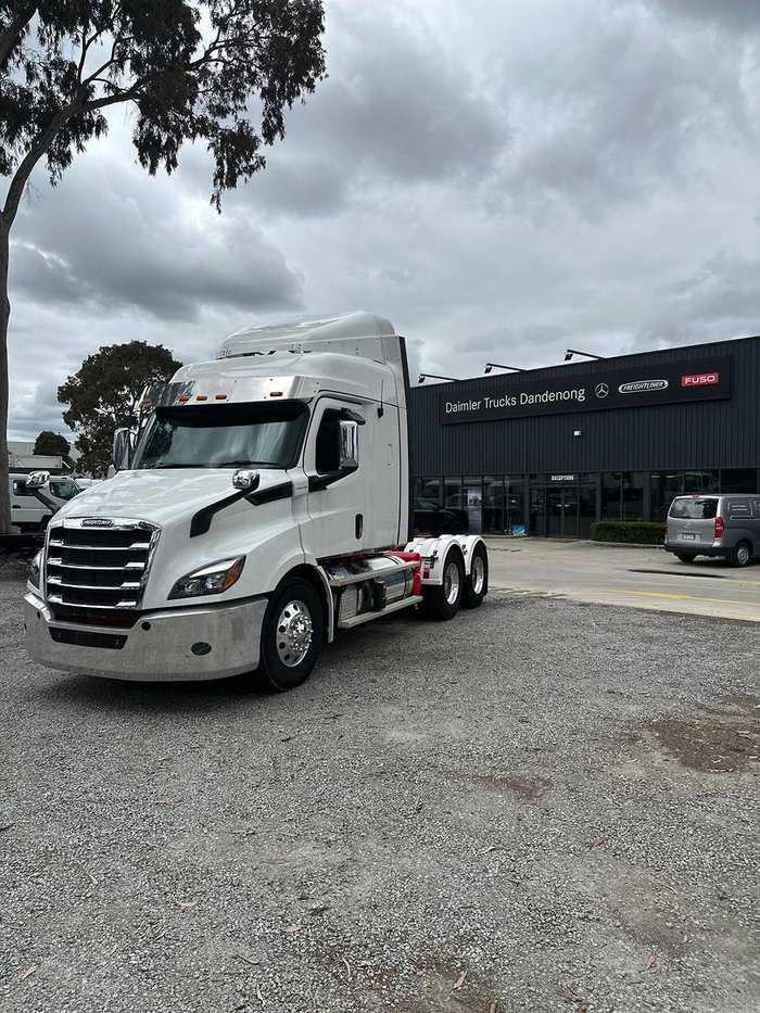 2023 Freightliner Cascadia 116 WHITE