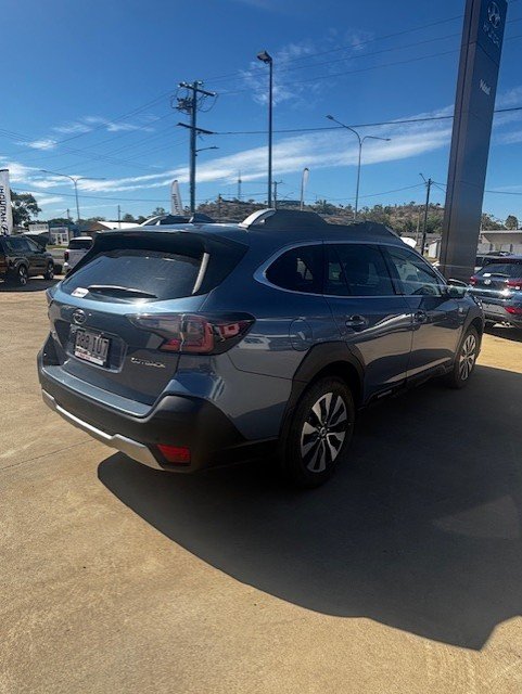 2022 Subaru Outback AWD Touring