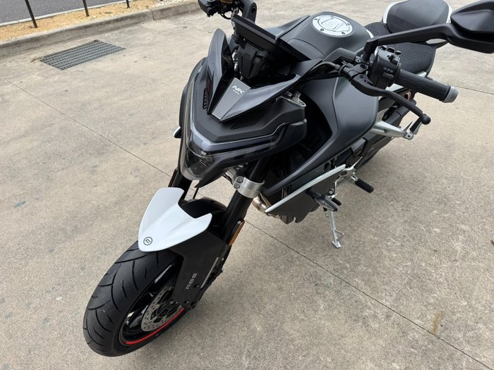 2024 CFMOTO NK ADVANCE WHITE