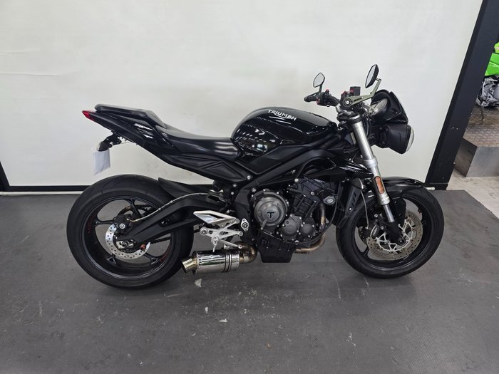 2018 Triumph STREET TRIPLE S 660 LAMS Black