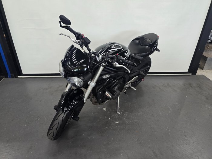 2018 Triumph STREET TRIPLE S 660 LAMS Black