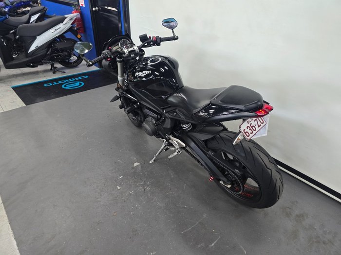 2018 Triumph STREET TRIPLE S 660 LAMS Black