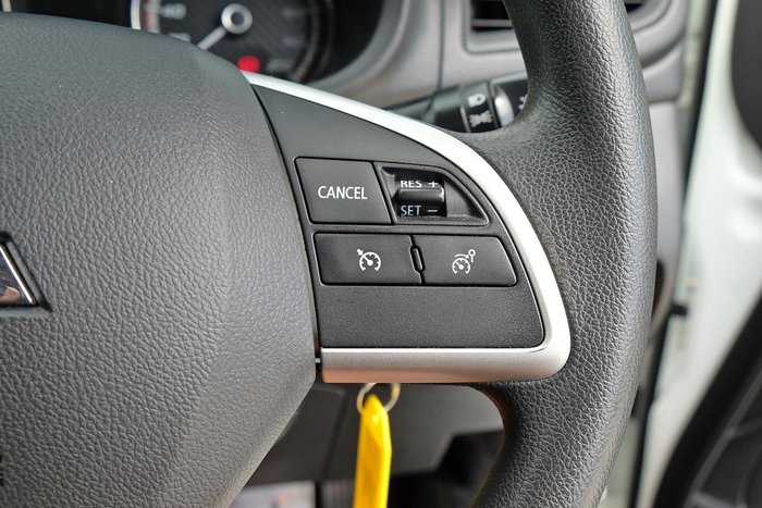 2019 Mitsubishi Triton GLX MR MY19 4x2 White