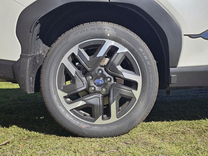 2025 Subaru Forester Touring S6 MY26 AWD Crystal White