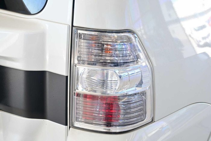 2016 Mitsubishi Pajero GLX