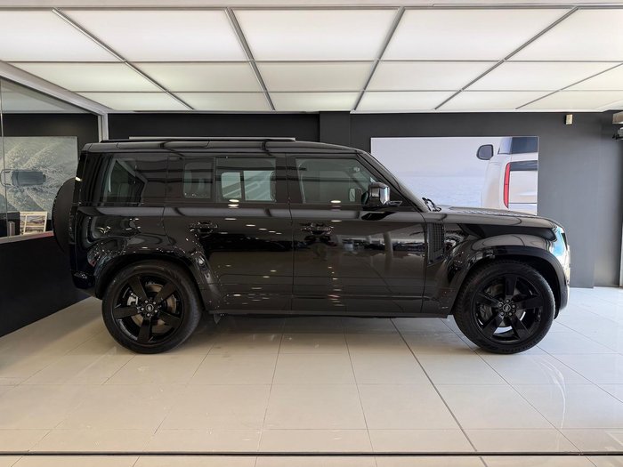 2025 Land Rover Defender 110 P400 X-Dynamic HSE