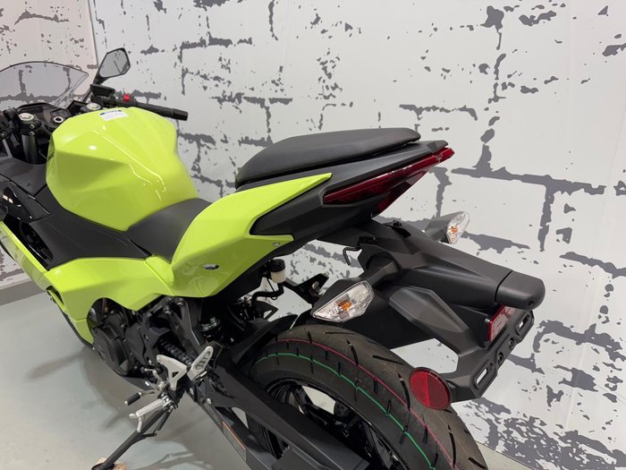 2025 Kawasaki Ninja 500 (EX500G) Ninja Green