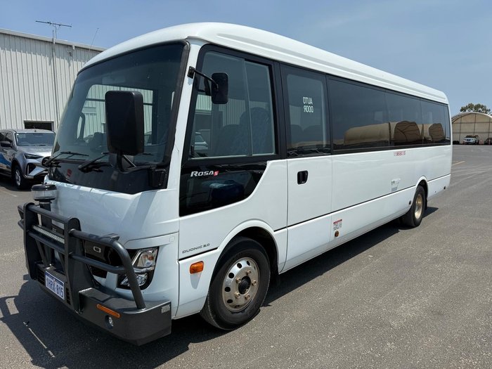2022 Fuso Rosa Deluxe 25 Seater