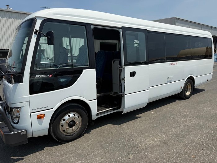 2022 Fuso Rosa Deluxe 25 Seater