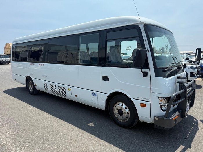 2022 Fuso Rosa Deluxe 25 Seater
