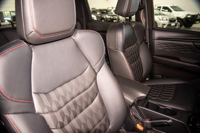 2025 Isuzu D-MAX X-TERRAIN