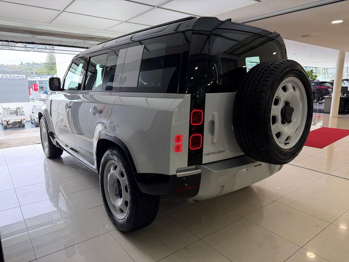 2025 Land Rover Defender 110 D250 S