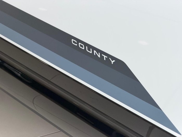 2025 Land Rover Defender 110 D250 S