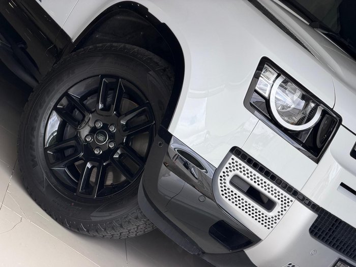 2025 Land Rover Defender 110 D250 S