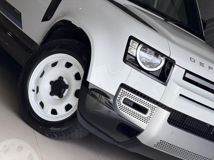 2025 Land Rover Defender 110 D250 S