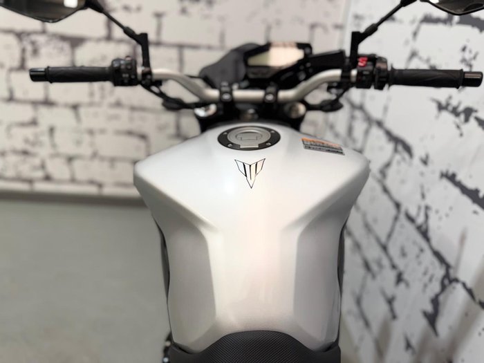 2016 Yamaha MT-09 MT Silver